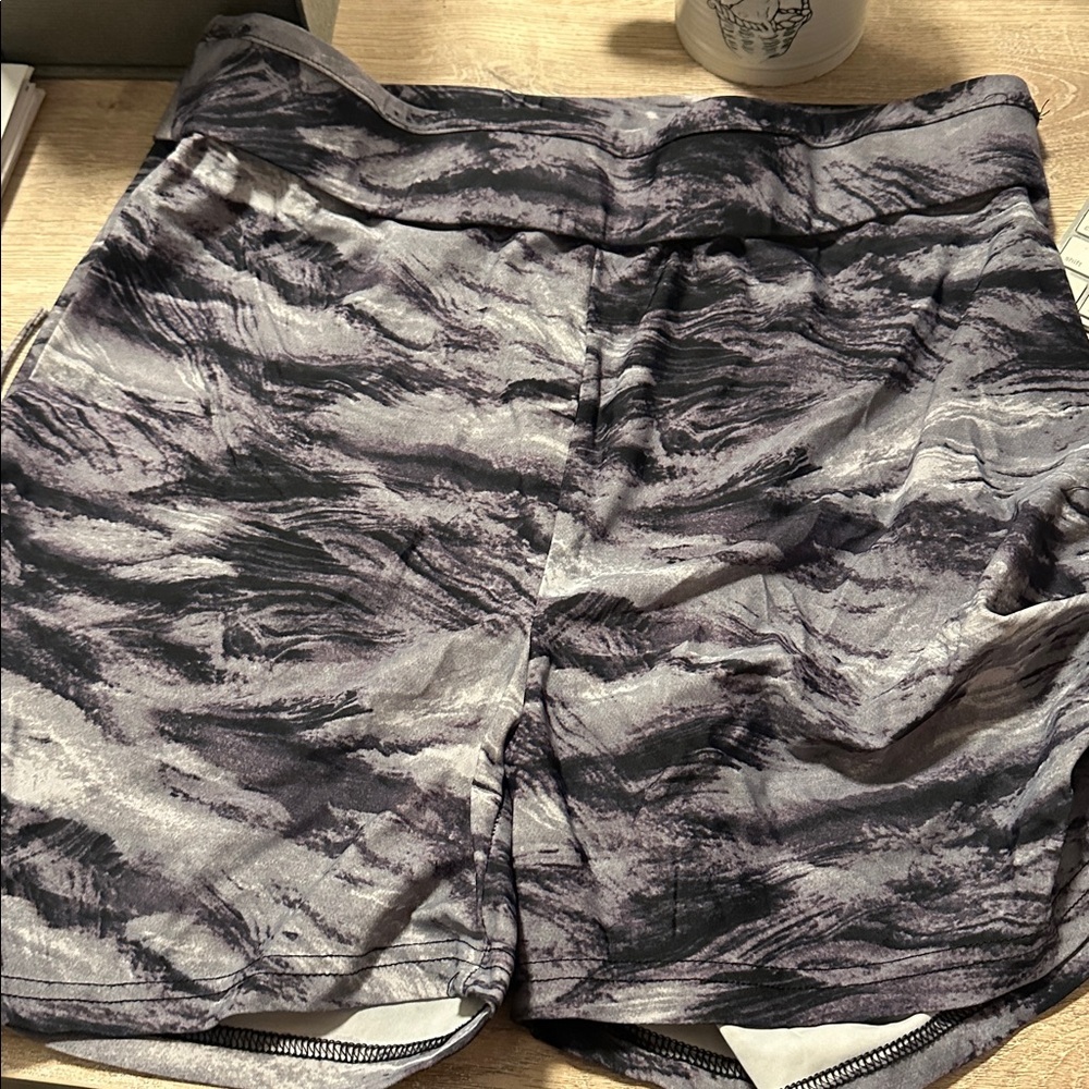 Women's Tie-Dye Shorts size XL from Byegreis - Picture 3 of 4